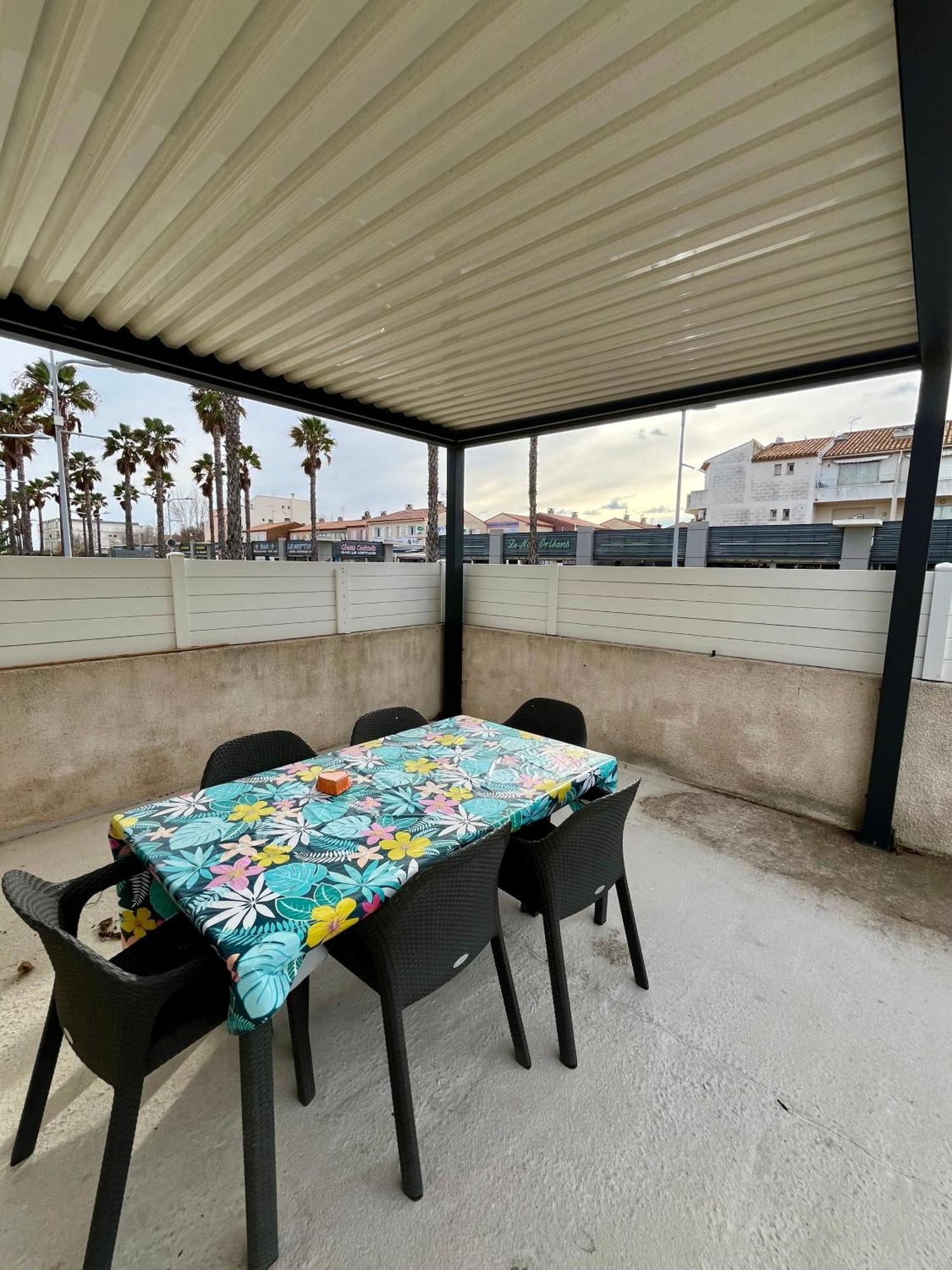 Petite Maison A 100m De La *