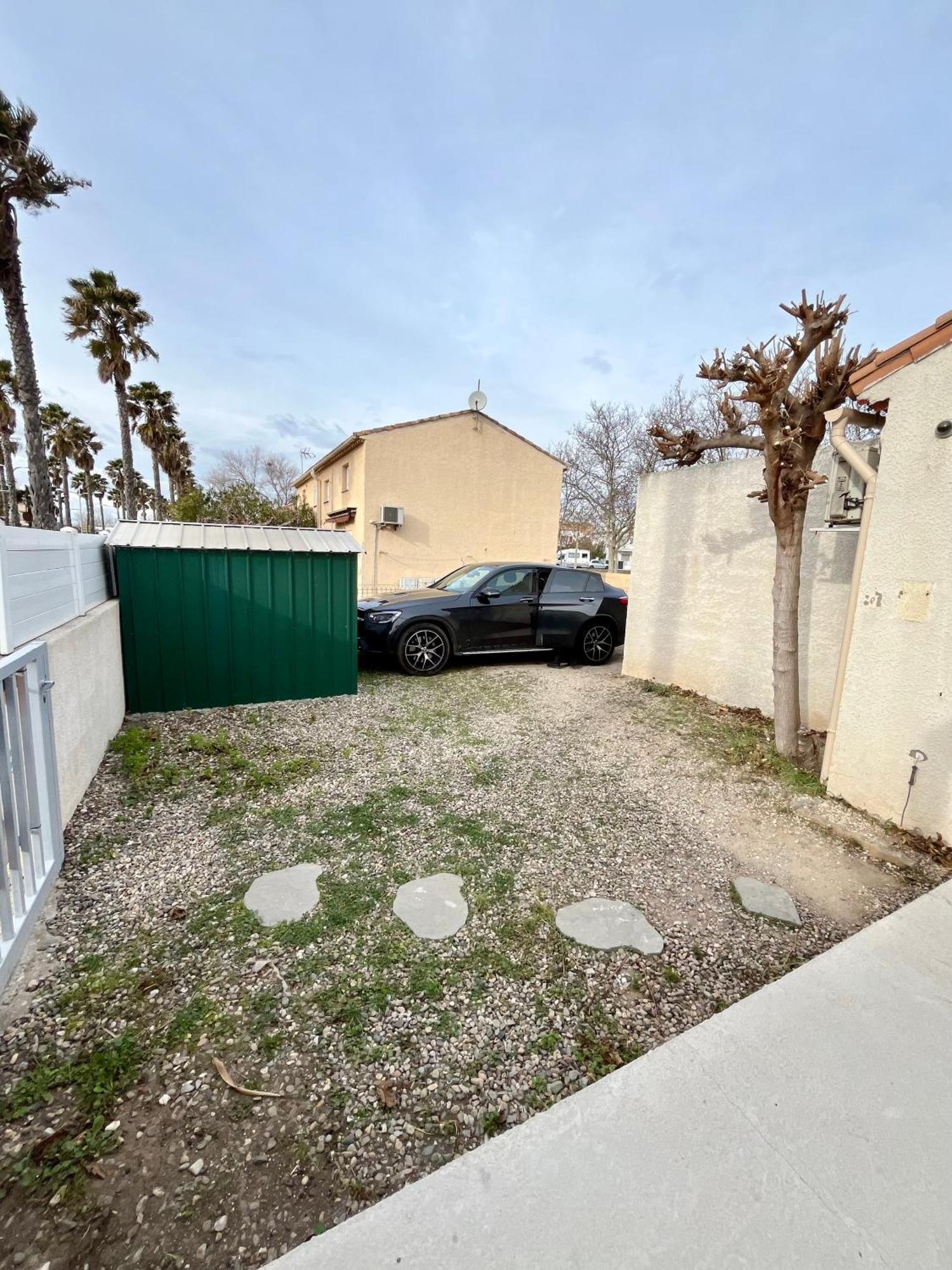 Petite Maison A 100m De La *